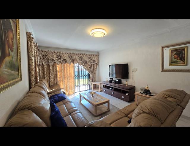 4 BEDROOM FREEHOLD FOR SALE IN ALBERTSDAL